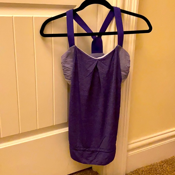 Lululemon workout top
